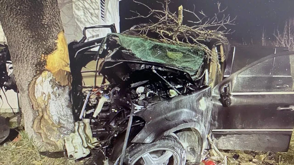 Машина Семенова превратилась в груду металла после новой аварии. Фото: ГУВД по краю