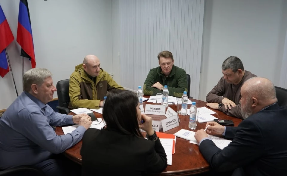 Председатель Правительства ДНР обсудил с представителями Кемеровской области вопросы восстановления Горловки. Фото: Солнцев/ТГ