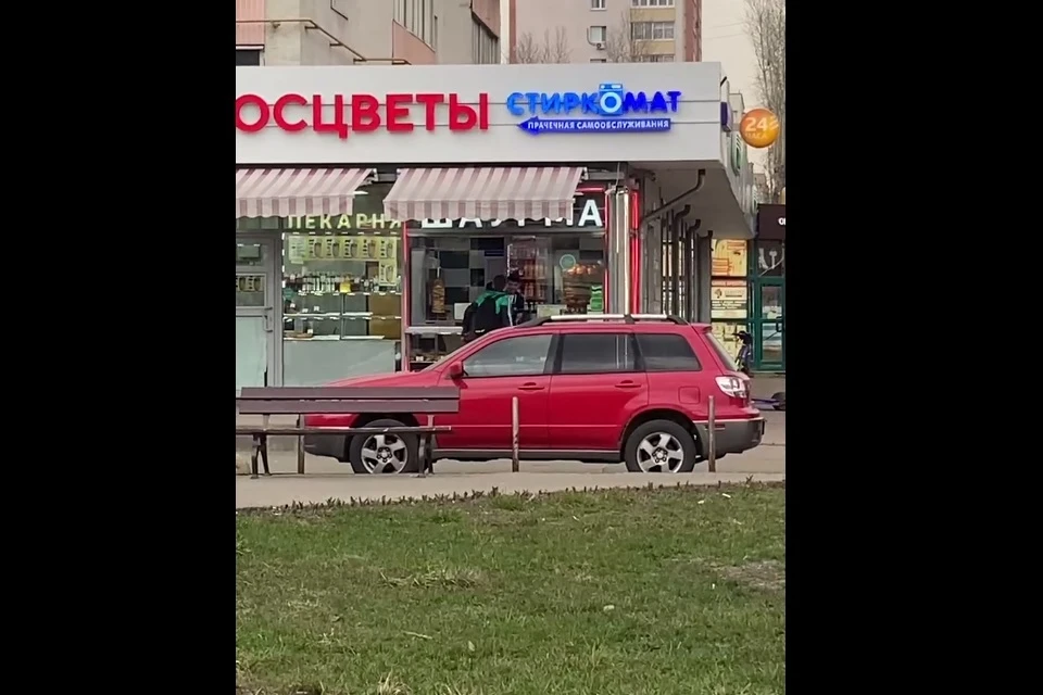 Шаурмист пырнул ножом покупателя в ходе конфликта из-за невкусной еды в Медведково