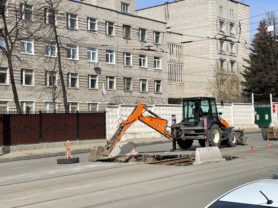 В Ульяновске из-за обвала грунта на Робеспьера остановили движение трамваев №15