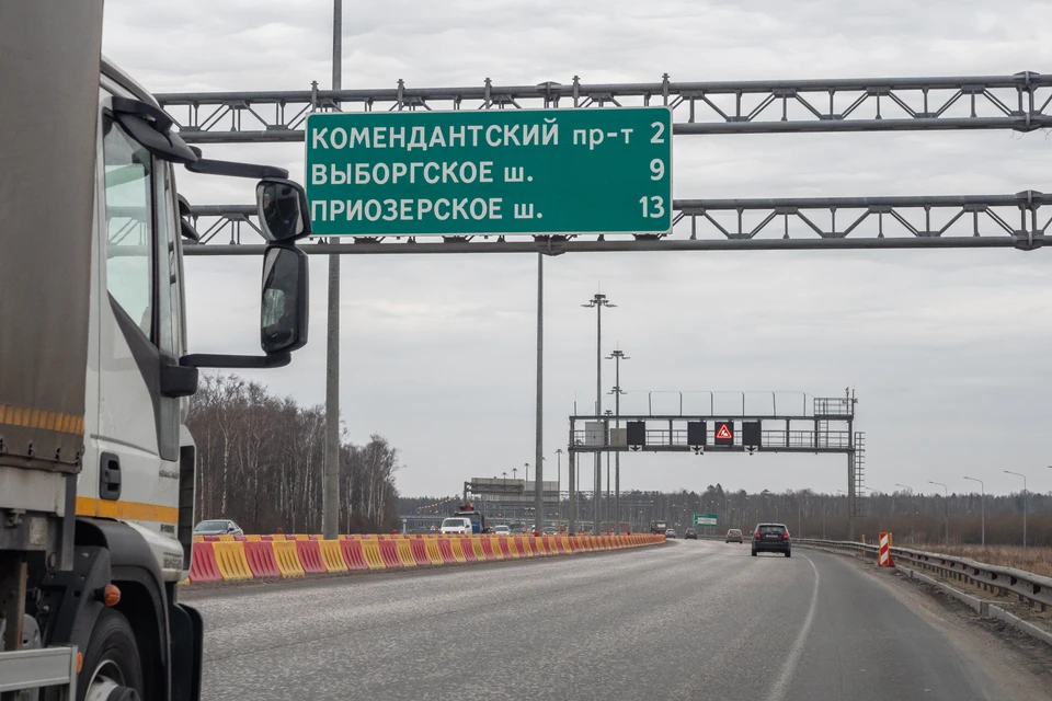 На участке внутреннего кольца КАД между развязками с Софийской улицей и Пулковским шоссе перекроют одну полосу движения