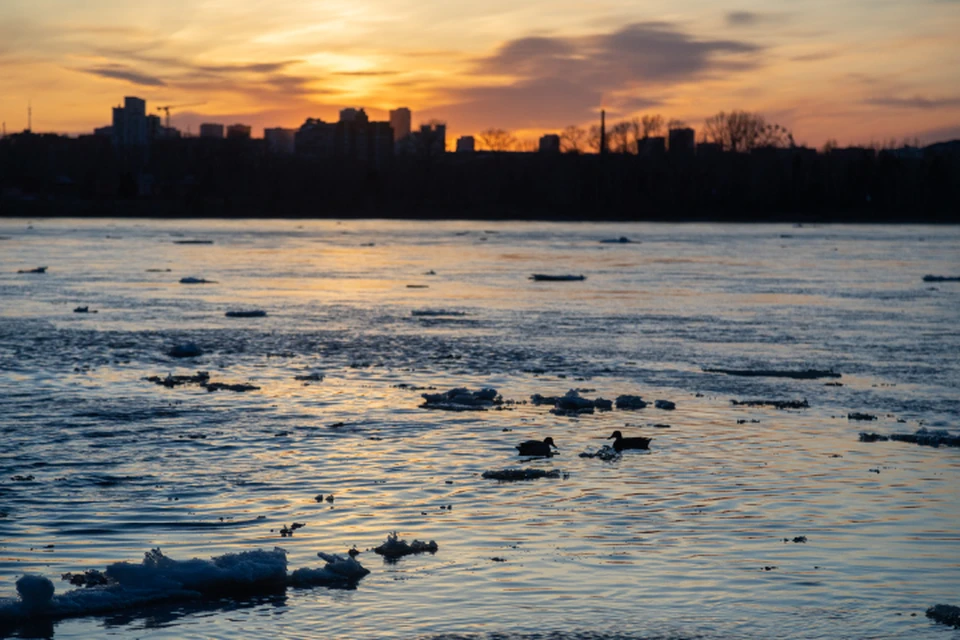 Когда водоемы полностью очистились ото льда 2024. Ледоход. Ледоход на реке. Когда водоемы полностью очистились ото льда.