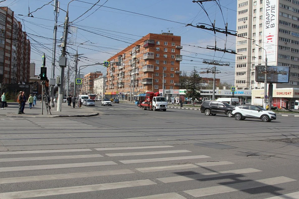 В Туле на Красноармейском проспекте установили дублирующий звуком сигналы светофор