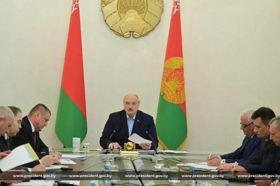 Президент Беларуси Александр Лукашенко во время совещания в Гродненской области. Фото: president.gov.by
