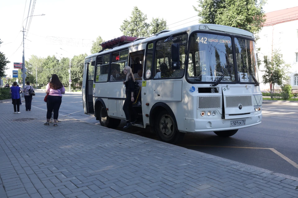 В Томске планируют купить еще восемь чугунных антивандальных остановочных павильонов