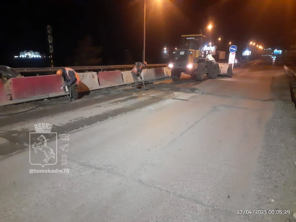 Подрядчики работают на мосту по ночам, из-за чего движение здесь перекрыли с 27 по 29 апреля с 00.00 до 05.00