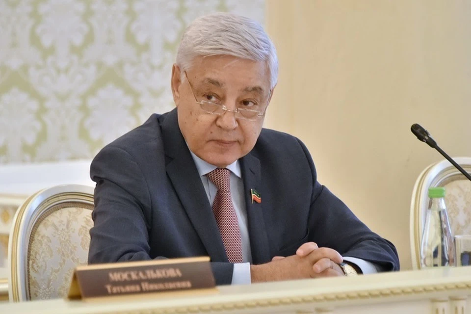Мухаметшин считает, что этот праздник является прекрасной возможностью посетить садовый участоки провести там, на природе, время с семьей. Фото: gossov.tatarstan.ru