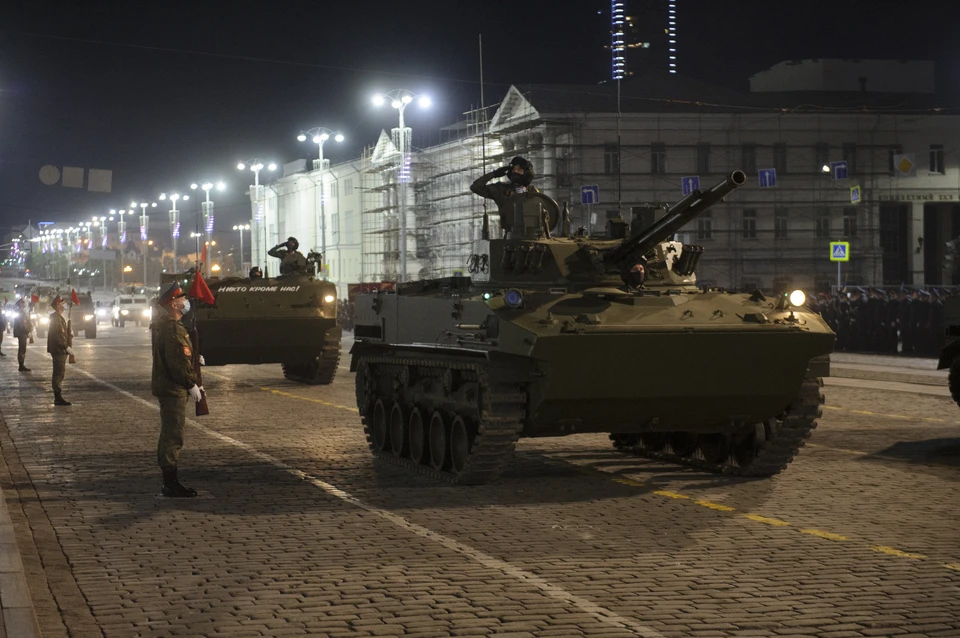 Во время Парада и на репетициях полностью перекрываются центральные улицы Екатеринбурга.