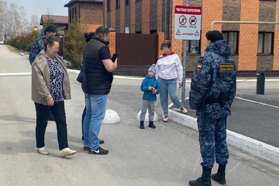 В Новосибирске нашли отца, который более полугода скрывался с 4-летним сыном. Фото: ГУ ФССП по НСО.