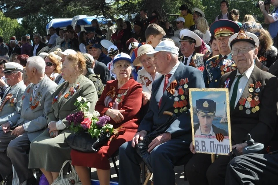 В этом году ветеранов в Крыму будут поздравлять индивидуально.