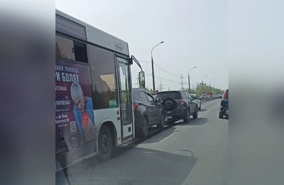 В аварии пострадали пассажирка автобуса и водитель одного из авто / Фото: ДТП 163 Самара