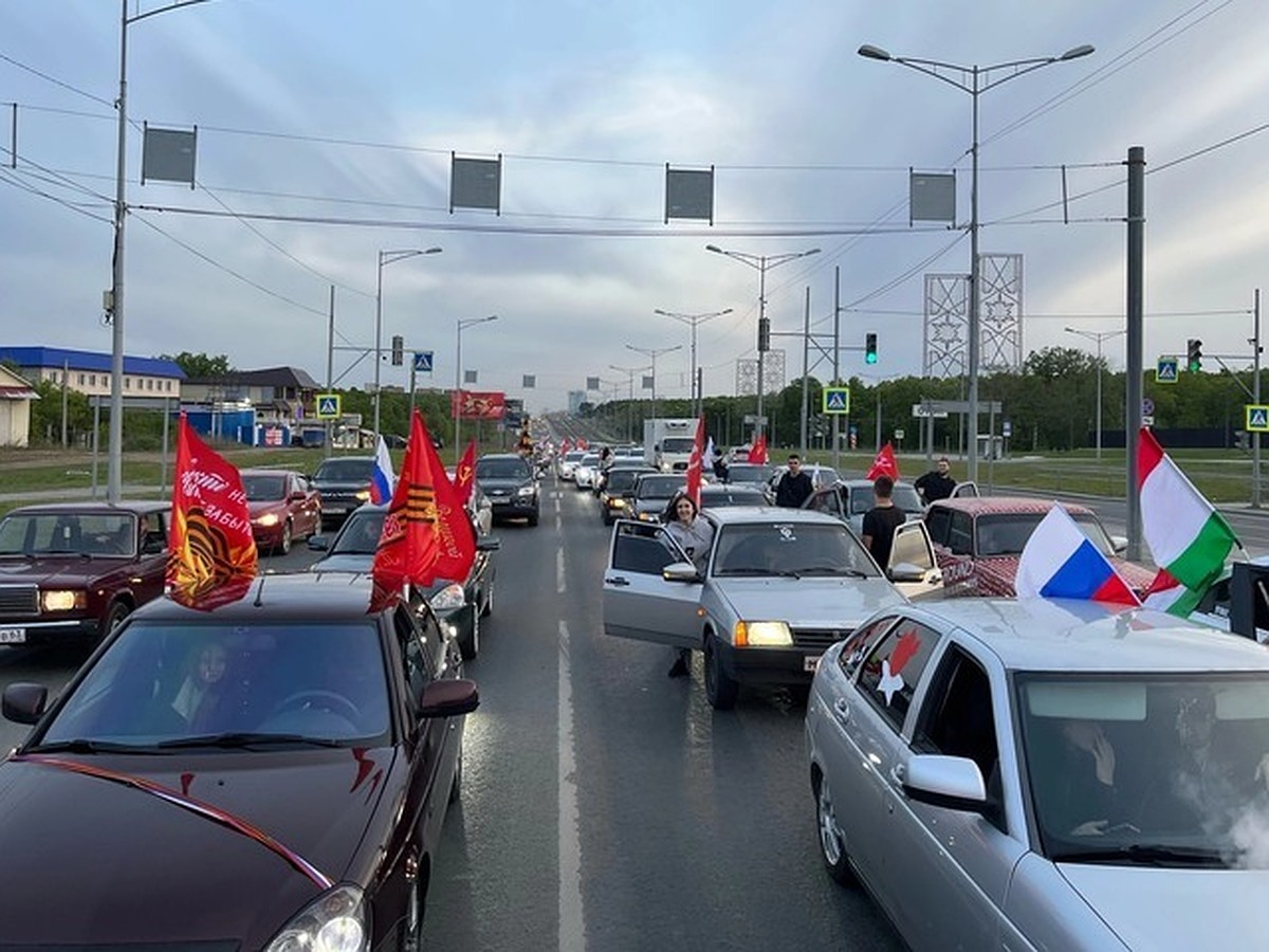 Спасибо, что помните»: в Самаре идет конкурс на самый патриотичный  автомобиль - KP.RU