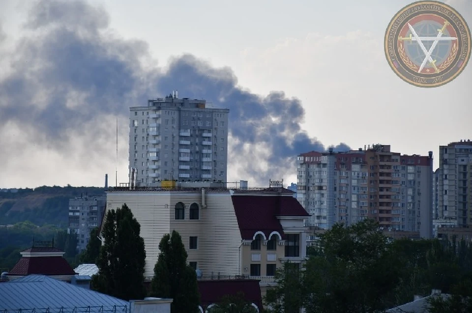 В результате обстрелов повреждены жилые дома, сад, школа и энергетическая инфраструктура Донецка. Фото: СЦКК ДНР