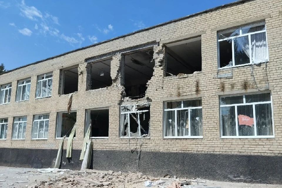 Здание школы после обстрела. Фото: ТГ/Шевченко