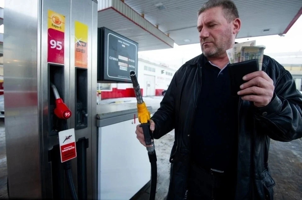 Биржевая цена бензина Аи-95 достигла рекордных 60 068 рублей за тонну