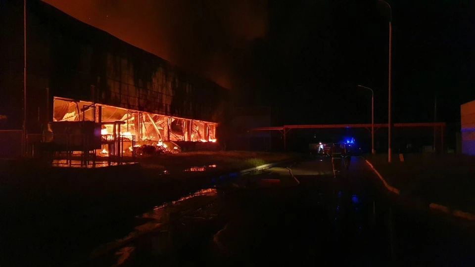 Руководство завода намерено полностью восстановить сгоревшее производство.