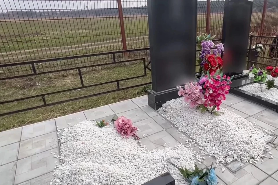 Злоумышленники демонтировали и похитили 27 мемориальных изделий