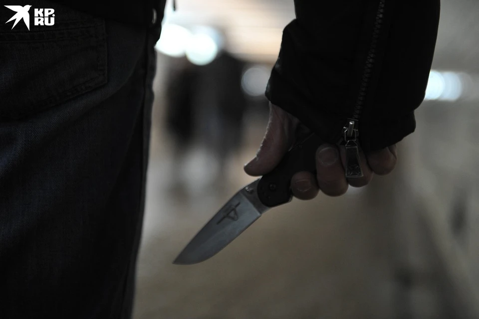 После происшествия мужчина выкинул нож.