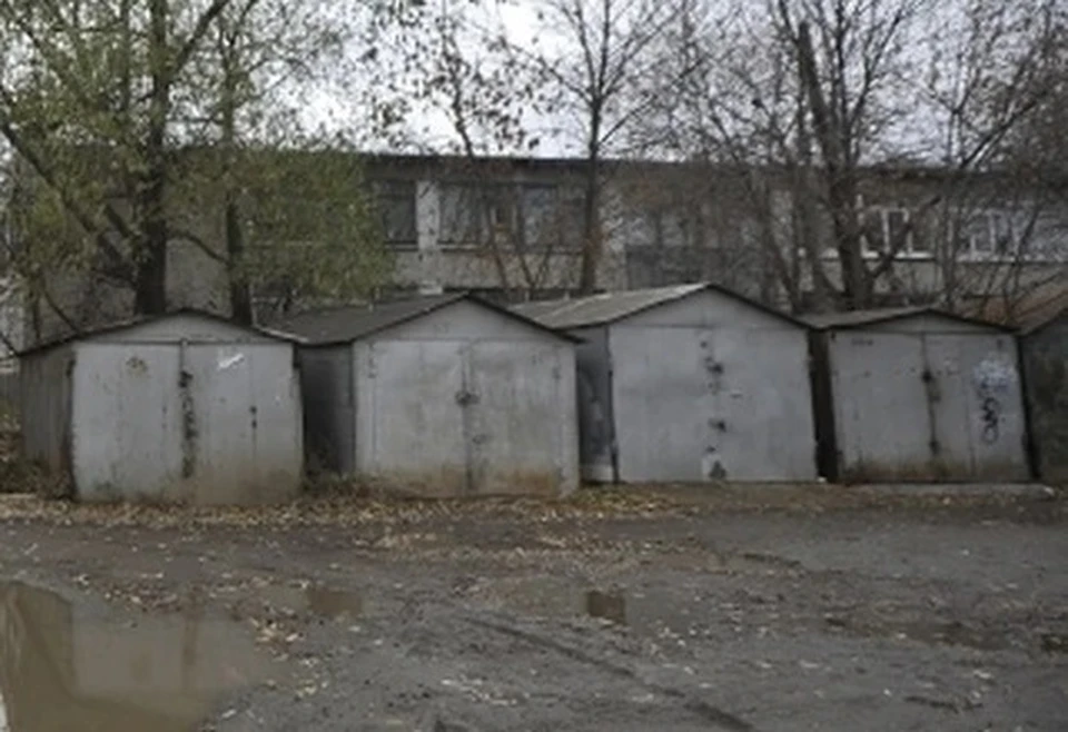 Гаражи расположены на участке между улицами Советской Армии и XXII Партсъезда