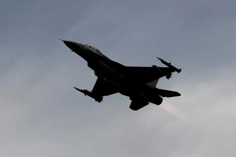Британия вместе с союзниками планирует добиваться передачи Киеву истребителей F-16
