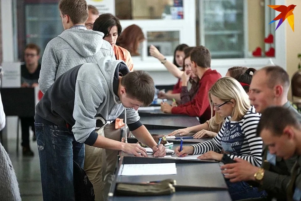 В РИКЗ сказали, сколько белорусских школьников будут сдавать ЦЭ в резервный день 23 мая. Снимок используется в качестве иллюстрации.