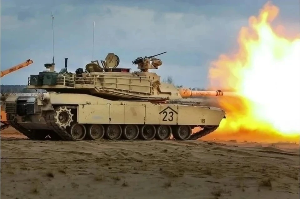 Посол Украины в ФРГ Макеев анонсировал поставку Киеву 110 танков Leopard