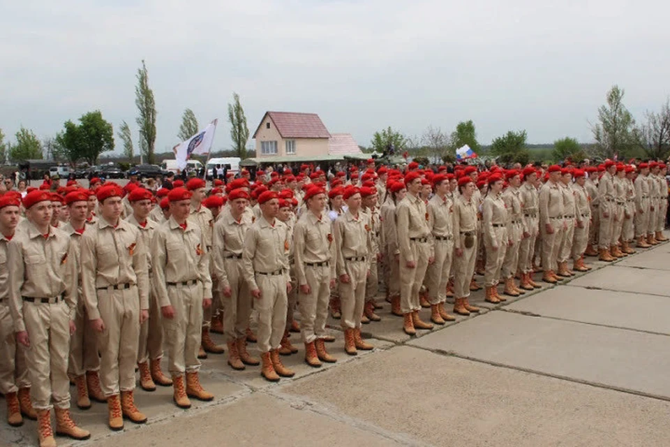 В июне 200 участников движения «Молодая Гвардия - Юнармия» присягнут на верность служения Родине. Фото: сайт Главы ДНР