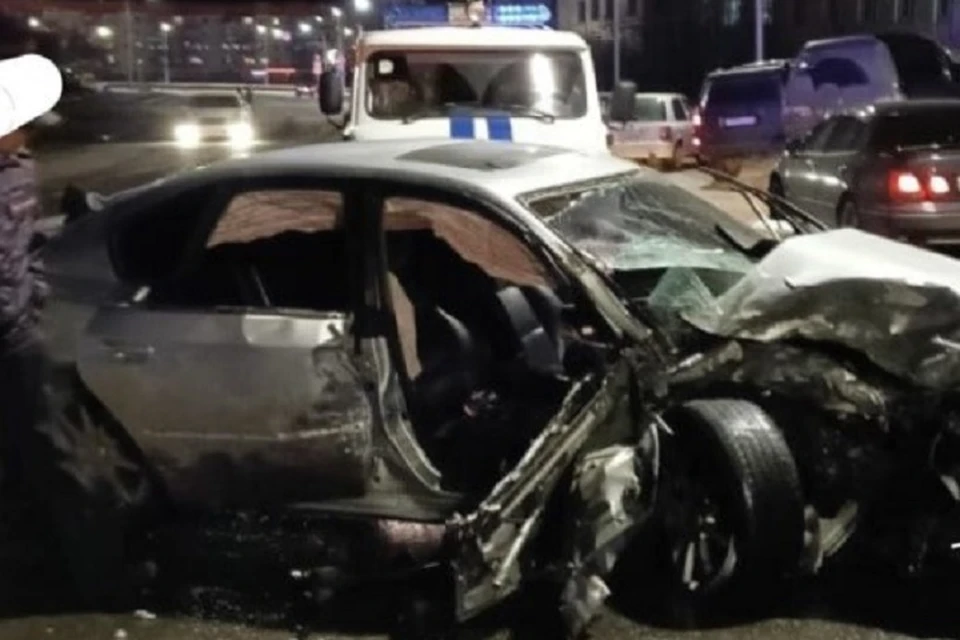 «Тойота» и «Субару» разбились при аварии в Магадане