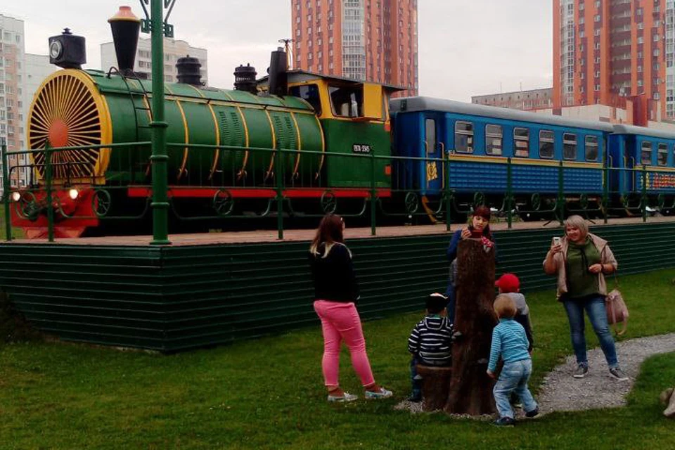 Детская железная дорога - один из любимых аттракционов кемеровских ребятишек.