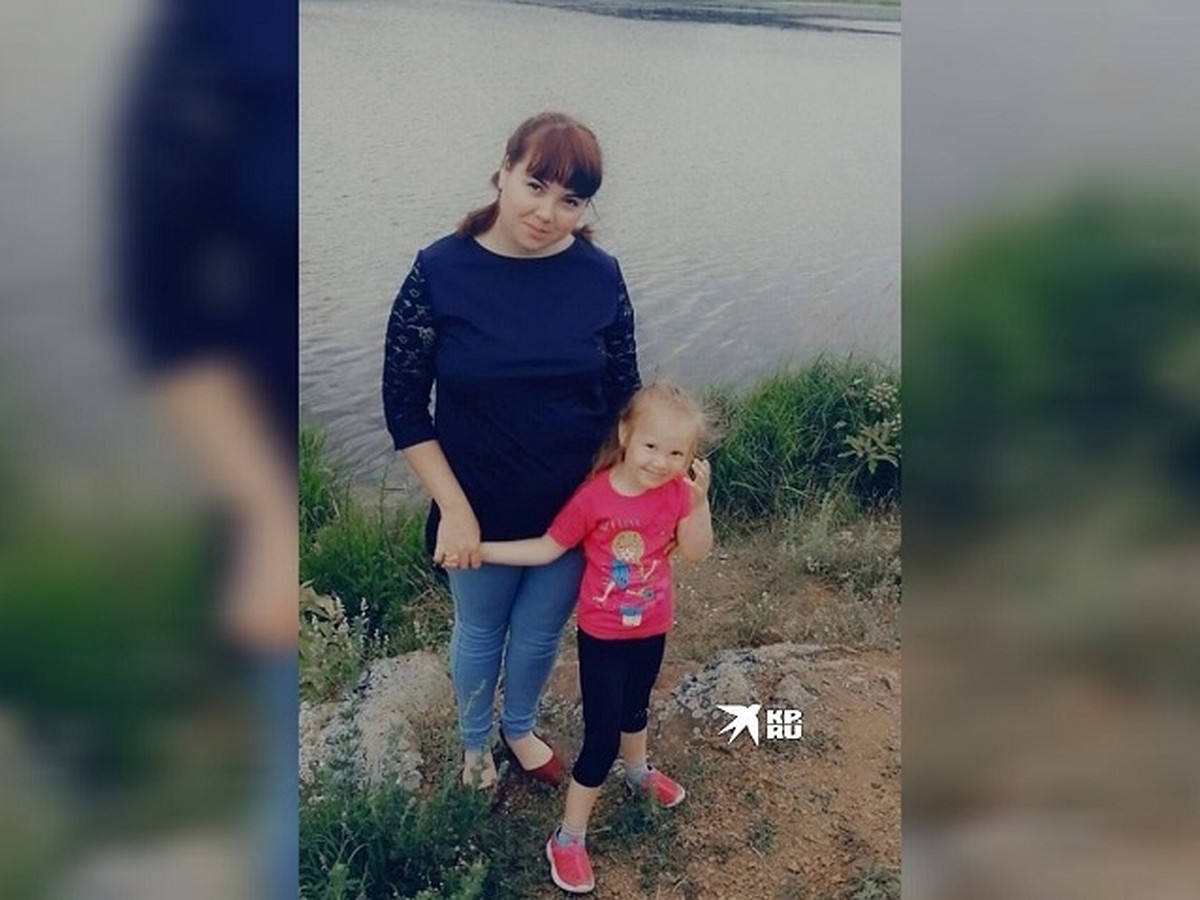 «Лену увезли в Германию»: тагильчанка 13 лет ищет родную сестру, с которой  ее разлучили при рождении - KP.RU