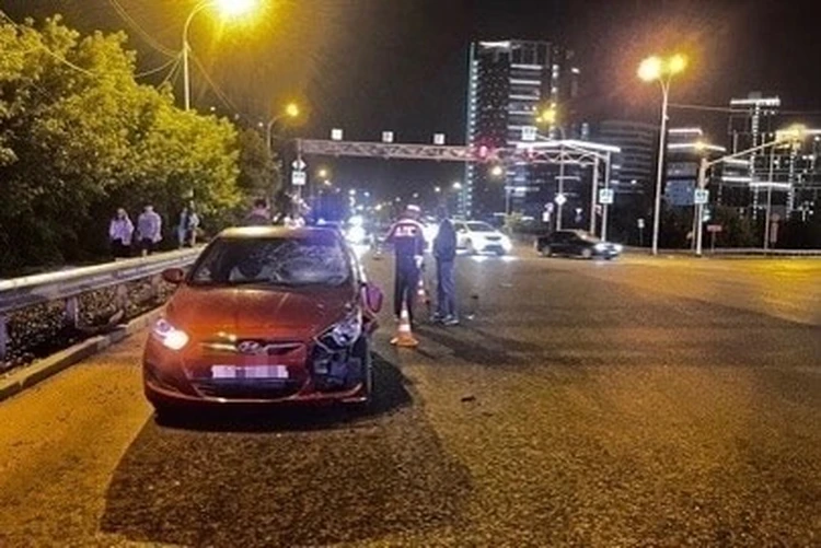 В Екатеринбурге женщина-водитель на Hyundai насмерть сбила мужчину на электросамокате
