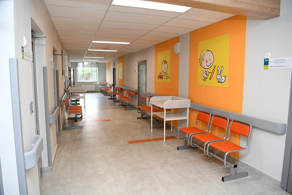 В четырехэтажной поликлинике есть инфекционный блок, реабилитационный зал, лаборатория. Фото: пресс-служба администрации Казани