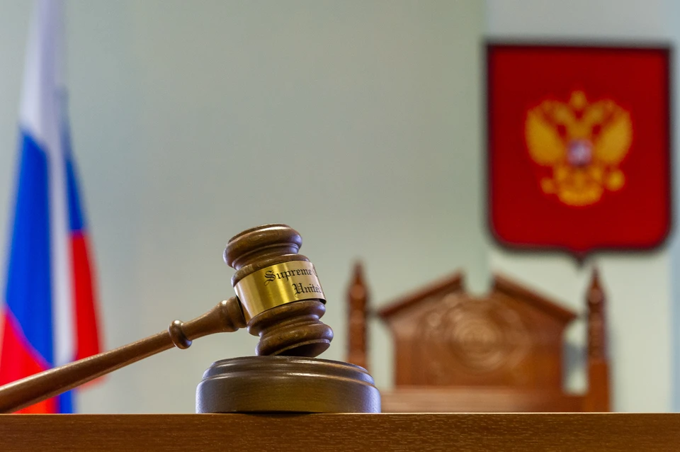 Женщину, выбросившую в окно своего новорожденного ребенка в Петербурге, посадили на три года в тюрьму