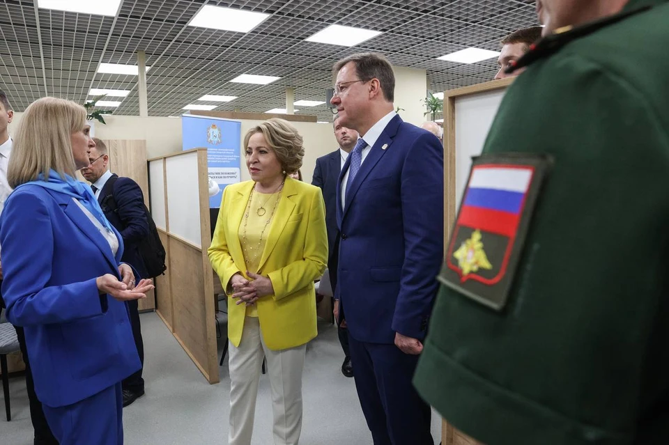 Валентина Матвиенко и Дмитрий Азаров оценили возможности отделения фонда поддержки бойцов СВО