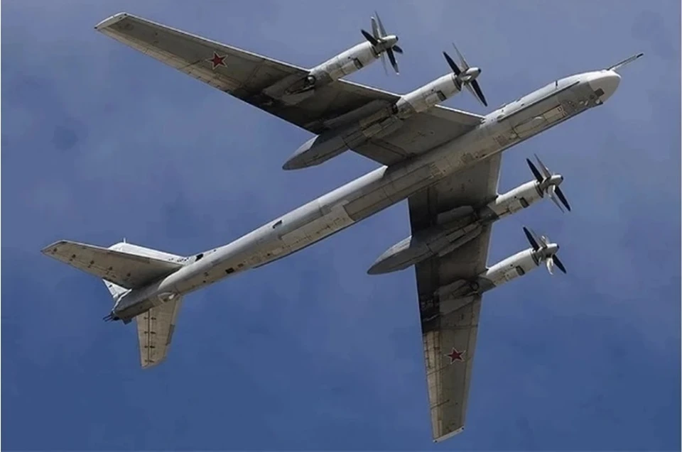 Два самолета Ту-95МС пролетели над нейтральными водами Баренцева и Норвежского морей