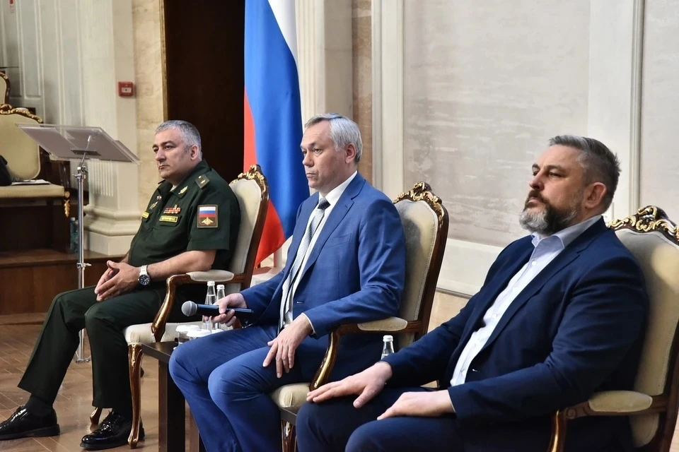 О форму рассказали власти региона. Фото: Правительство НСО.