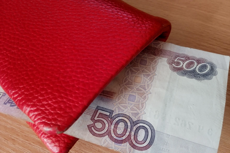 В аптеке Липецка жительница Тамбова украла у пенсионерки 27 тысяч рублей и паспорт