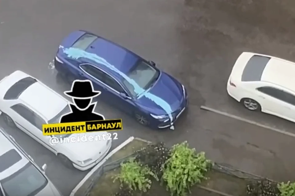 Скриншот видео из сообщества "Инцидент Барнаул"