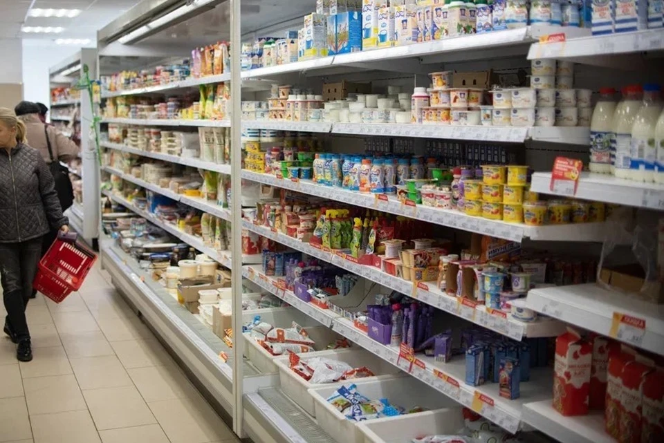 Более чем на 2% выросла цена на подсолнечное масло, маргарин, куриное мясо, а еще консервы.