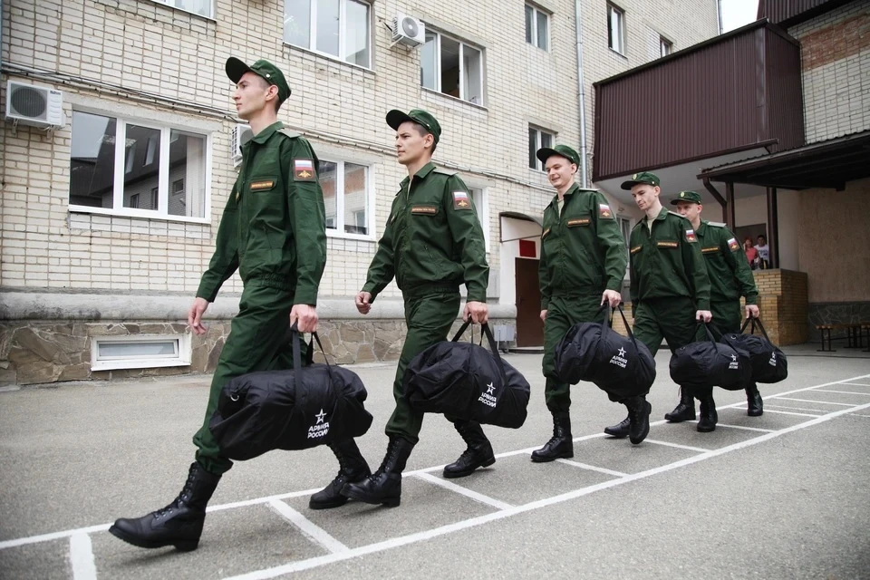 Госдума в первом чтении приняла законопроект о повышении призывного возраста до 21 года