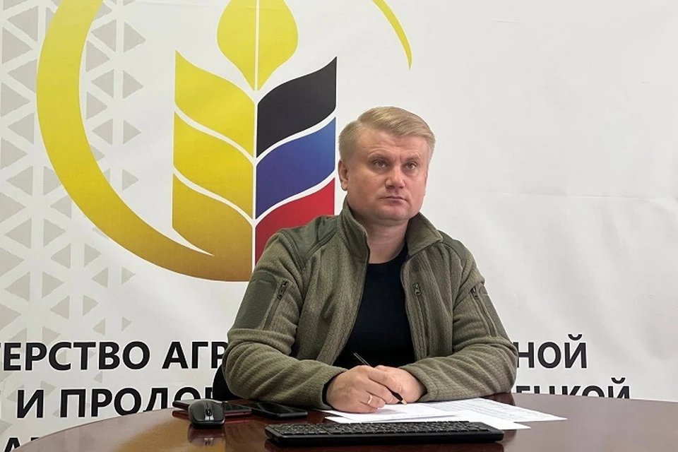 Артем Крамаренко отметил острую нехватку сельхозтехники и оптово-распределительных центров в регионе. Фото: t.me/kramarenko_apk