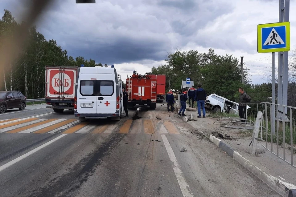 Одна машина съехала в кювет. Фото: ГИБДД по Свердловской области