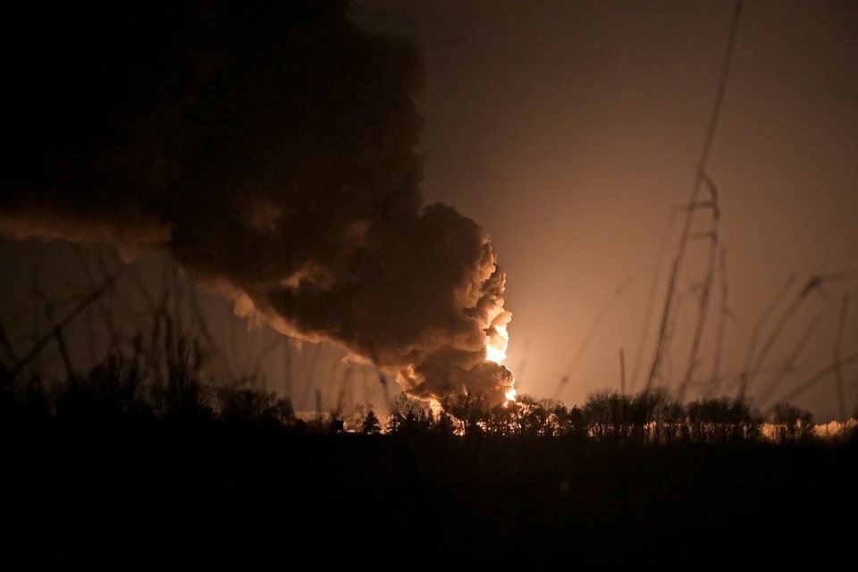 Украинские СМИ сообщили о пожаре на объекте критической инфраструктуры во Львове.