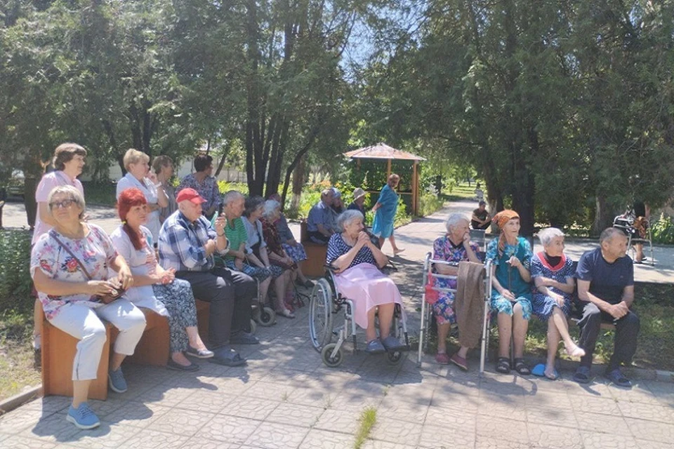 В Мариупольском доме-интернате состоялся концерт. Фото: Администрация Мариуполя