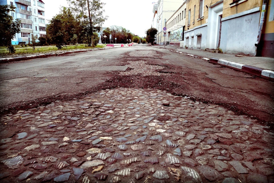Старинная мостовая на Жигарева.