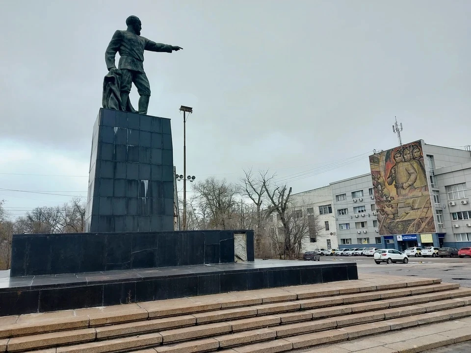 Специалисты капитально обновят основу и цоколь памятника, а также облицовку скульптуры