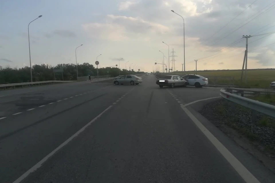 Авария произошла на Жуковоском шоссе. Фото: УГИБДД по Ростовской области