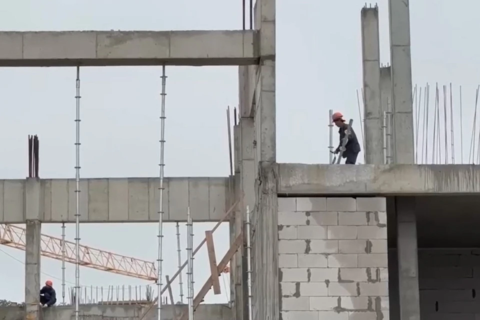Глава города проследил за ходом работ.