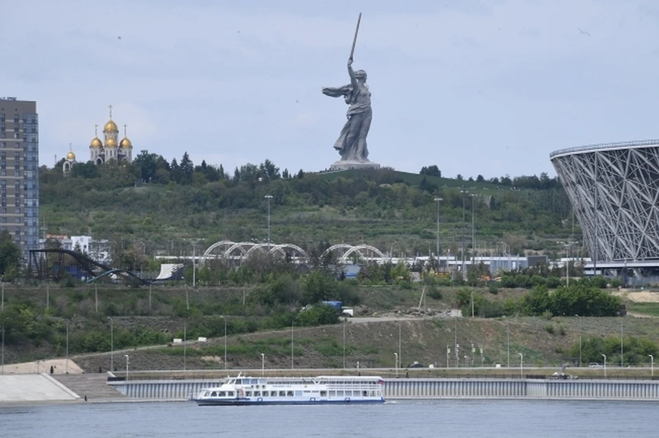 Приезжать в город герой пассажирский транспорт будет в 23:10.