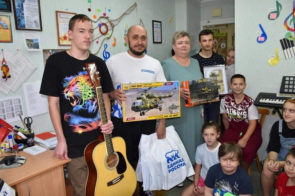 Вологодская «Единая Россия» передала гумпомощь в соцучреждения Алчевска. Фото - "Единая Россия" ЛНР